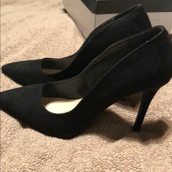 Qupid Shoes - Black Suede Pumps